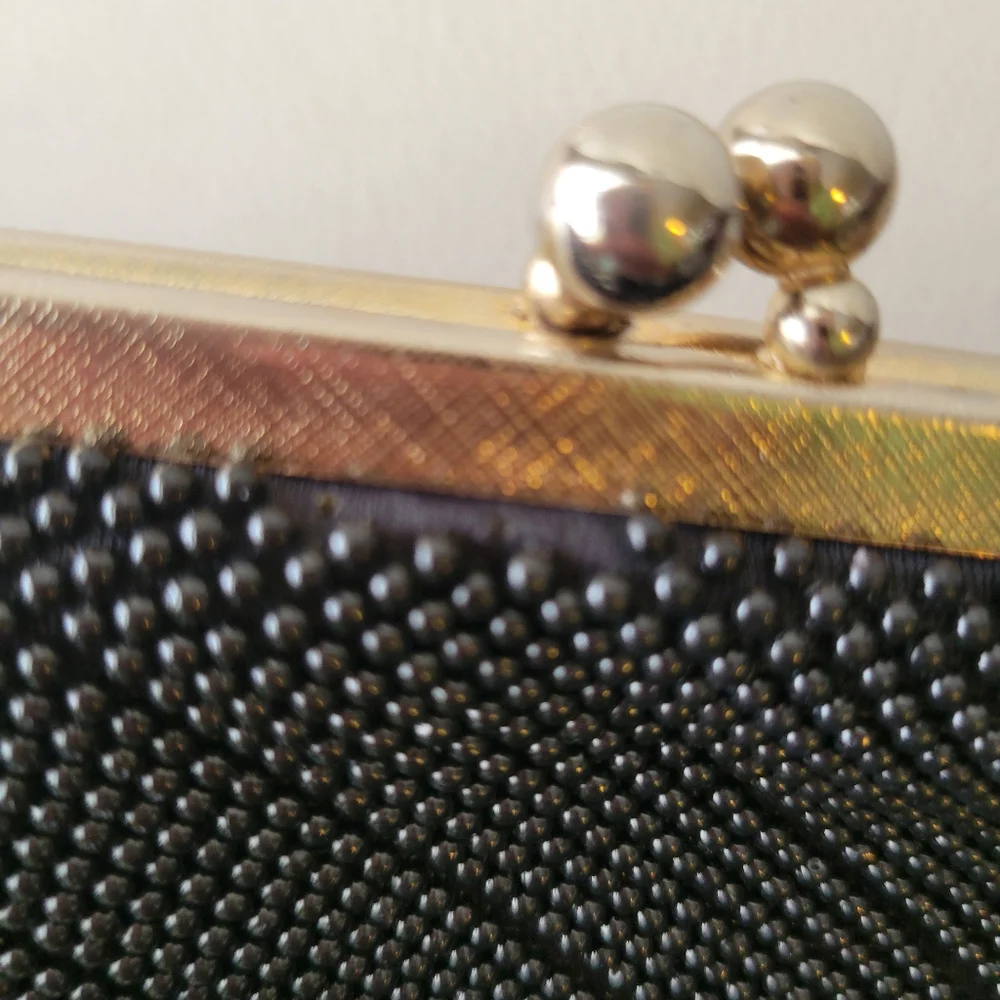 Vintage Beaded Black Clutch Bag Silver Chain Strap ~ 1960? ~ Made in Hong Kong - Picture 11 of 16